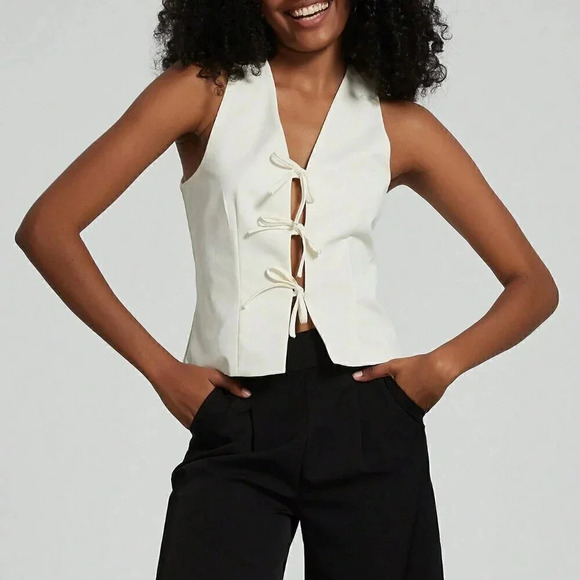 Apricot Casual Women's Summer Solid Color V-Neck Knotted Tank Top - Picture 5 of 6